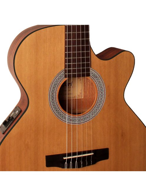 Cort klasszikus gitár elektronikával, matt natúr