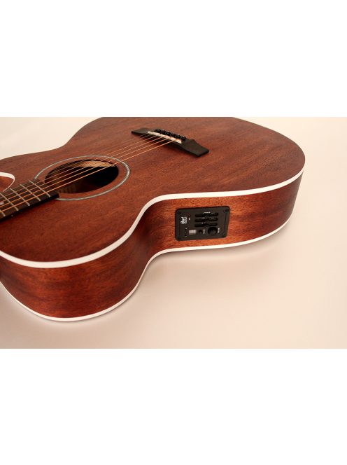 Cort akusztikus gitár EQ-val, mahagóni