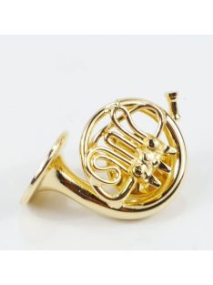 Aranyozott kürt kitűző ajándékdobozban